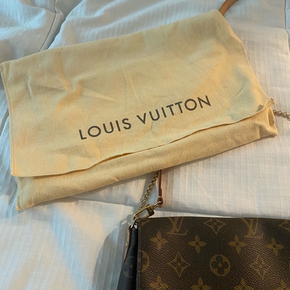Louis Vuitton Favorite MM Monogram - Picture 3 of 4
